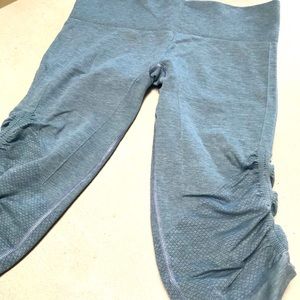 Lululemon In The Flow seamless crop